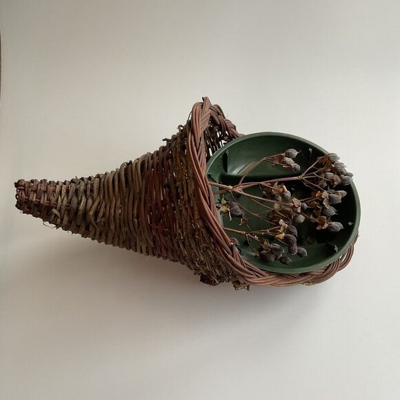 CORNUCOPIA BASKET FALL DÉCOR DIY LIKE NEW - Picture 4 of 14